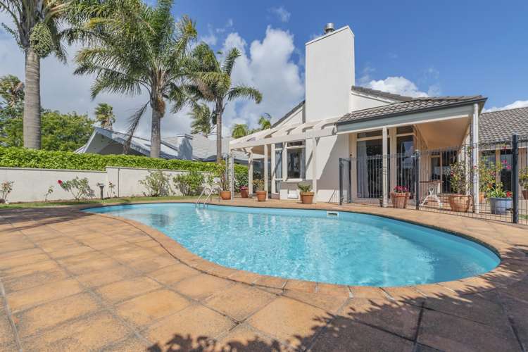 84 Rushgreen Avenue Pahurehure_12