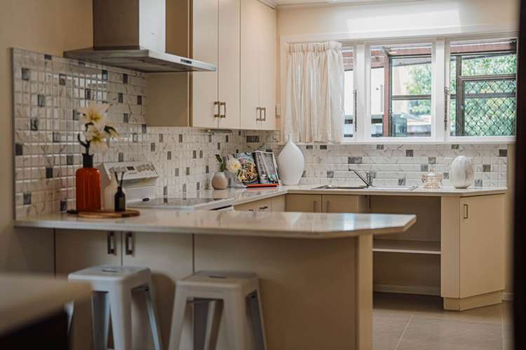 202 Royal Road Massey_27