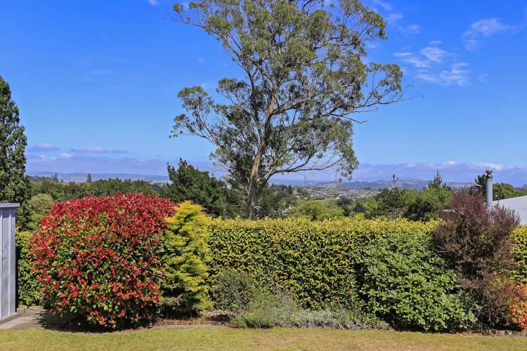 24 Brackenburn Drive Ohauiti_16