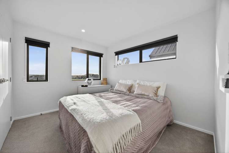 34 Carole Crescent_5