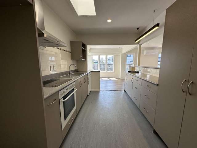 5 Fraser Road 10695_4