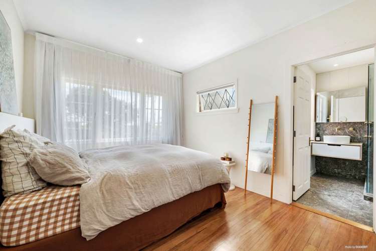 1 Verbena Road Birkdale_11