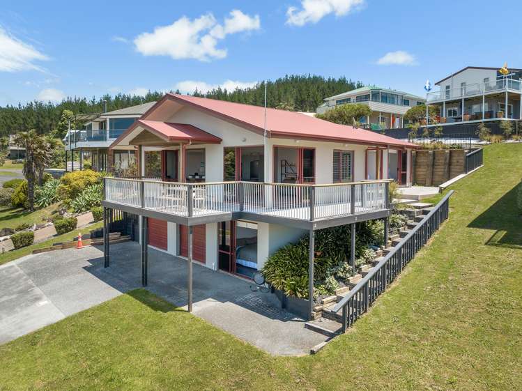 208 Russell Bruce Place Onemana ThamesCoromandel Houses for Sale