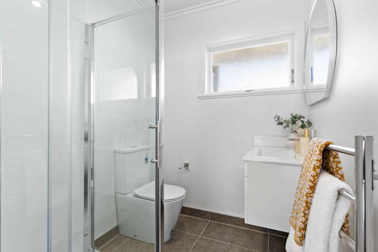 1&2/34 Evelyn Place Hillcrest_24