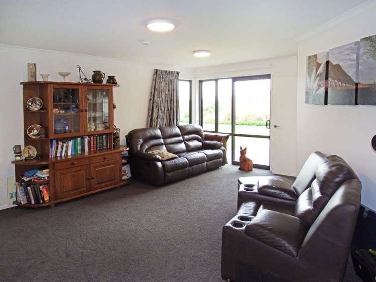 18 Majestic Chn Seaward Bush_6