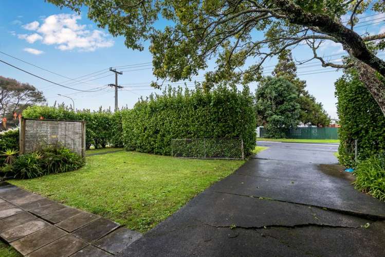 1/80 Gloria Avenue Te Atatu Peninsula_10