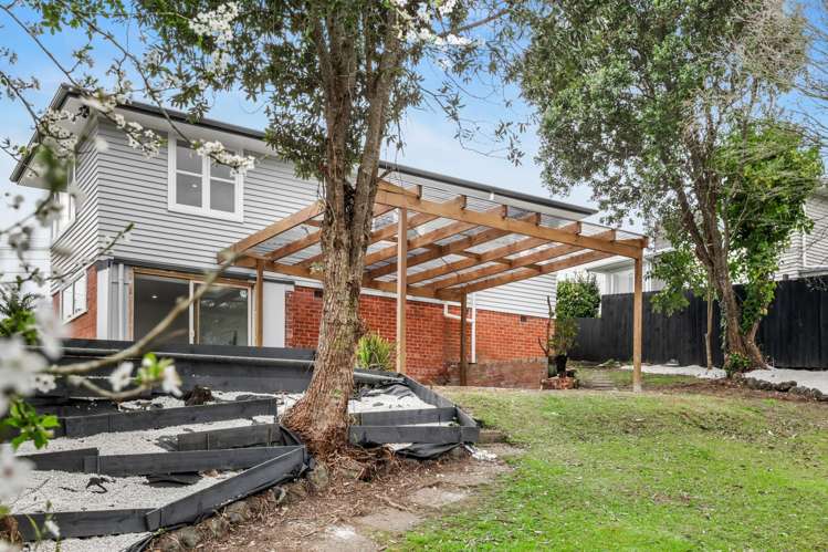 30 Sylvan Crescent Te Atatu South_18