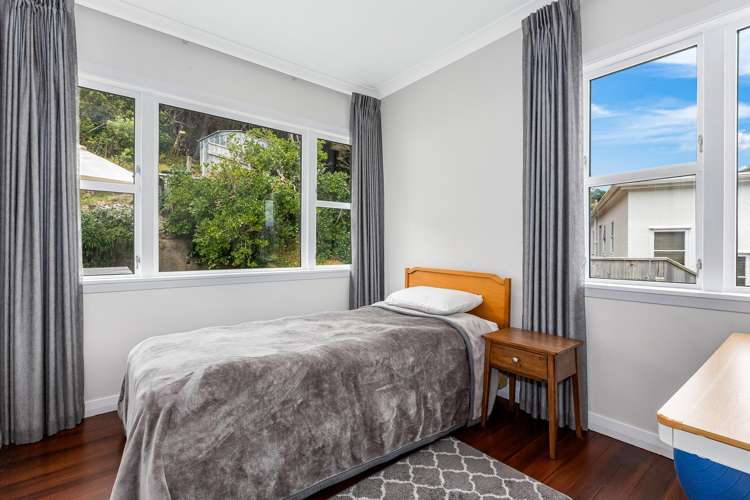 18 Elphinstone Avenue Strathmore Park_13