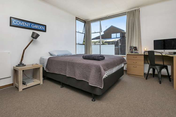 2/132 Onewa Road Northcote_5