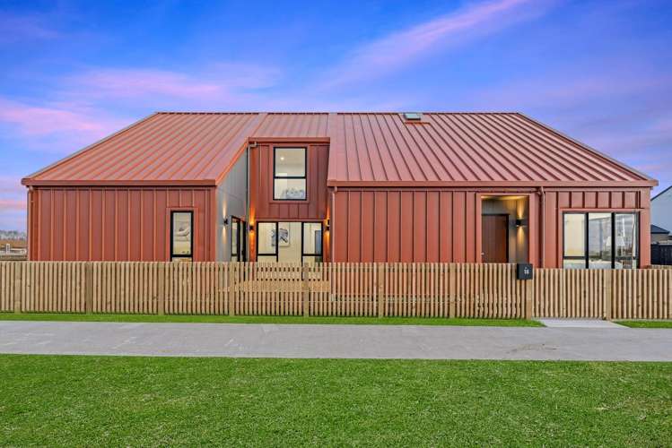 15 Karaka Village Parade Karaka_23