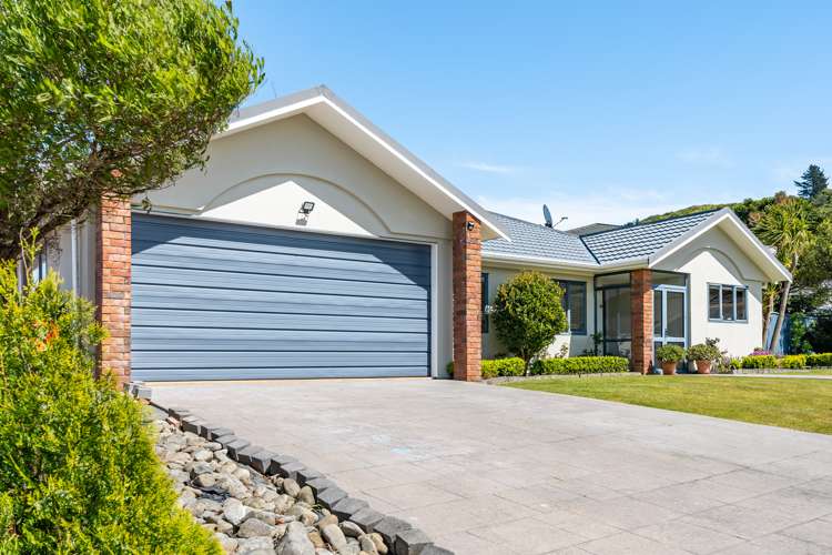 99 Redvers Drive Belmont_1