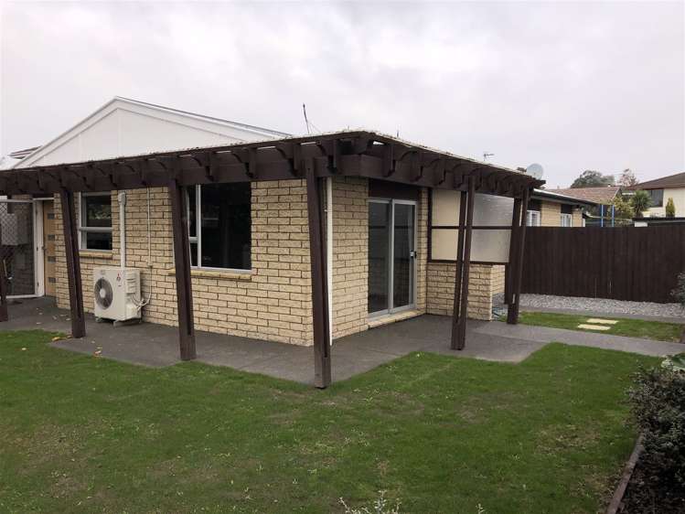 1/70 Lakewood Drive Burwood_3