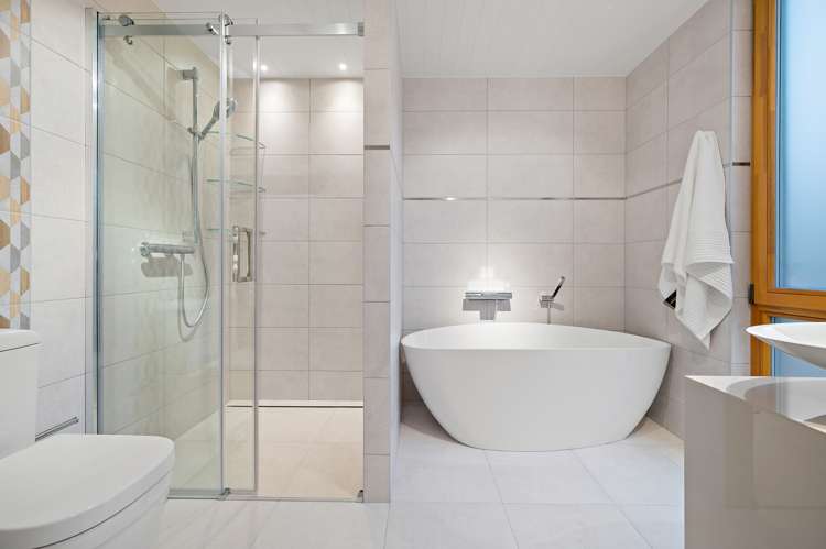 6 Sowerby Place Richmond Hill_21