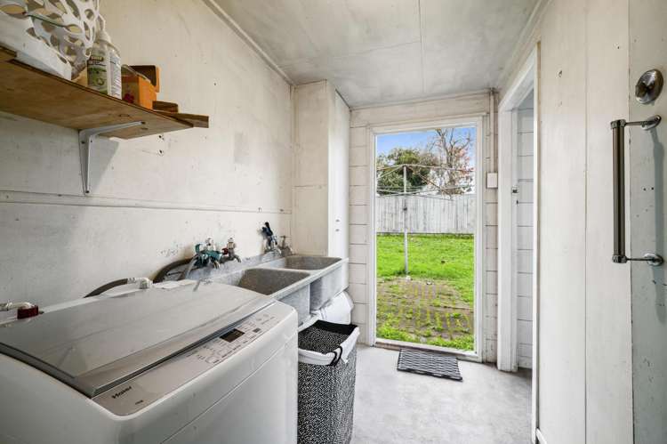 154 Clayton Road Mangakakahi_6