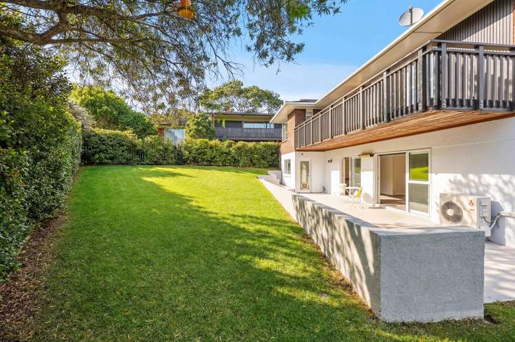 16 Andrea Place Sunnyhills_33