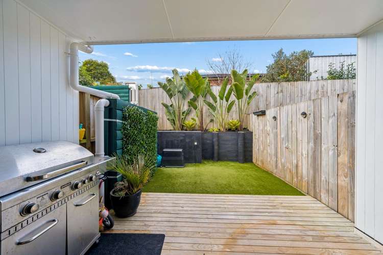 17/18 Hewlett Road Massey_6