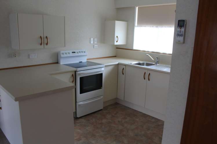 6a Stairs Street Dannevirke_7