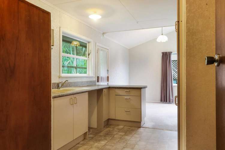 231 Dowse Drive Maungaraki_3