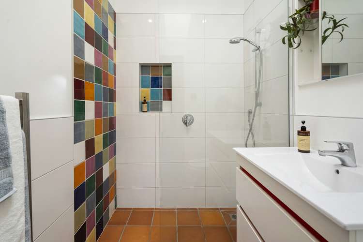 173 Lake Road Belmont_15