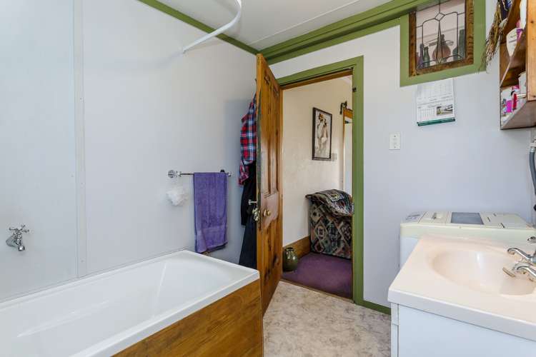 17 Carnock Road Harwood_23