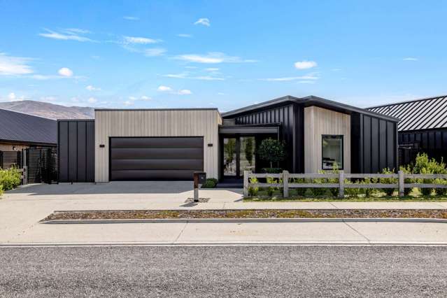 Luxe Living in Wooing Tree Estate
