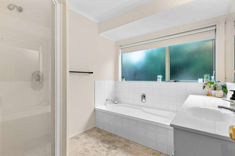 6 Araminta Place Beachlands_14