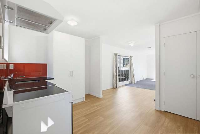 48 Cardiff Crescent Cannons Creek_4