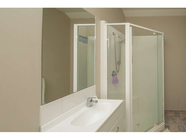 7/10 Collins Street Addington_10