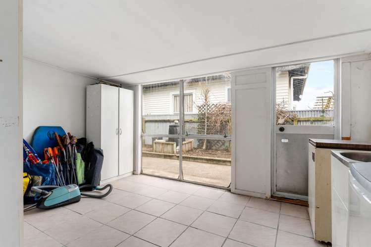 483 Palmerston Road Te Hapara_11