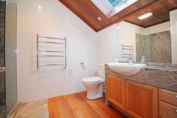 Mears Place Epsom_11