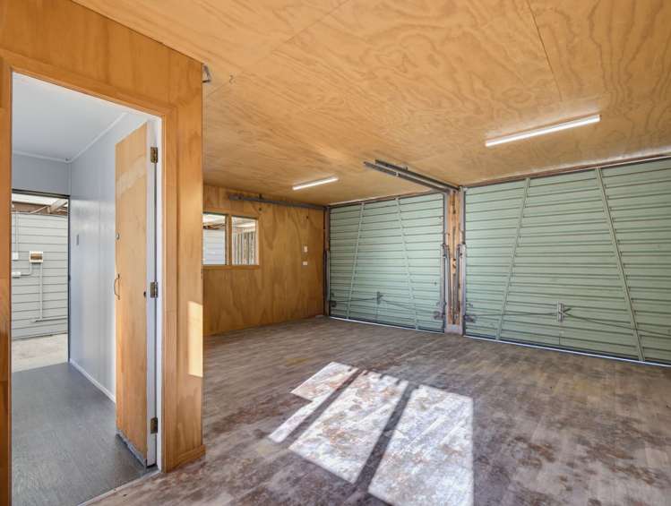 223 Parkhurst Road Parakai_32