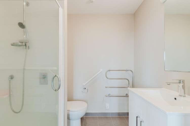 B305/525 East Coast Road Browns Bay_9