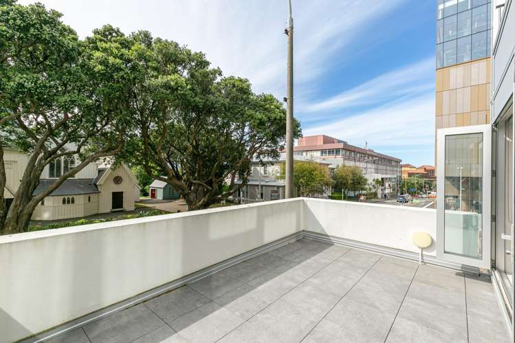 8/43 Mulgrave Street Thorndon_1
