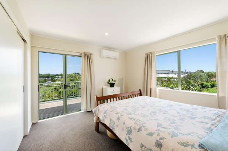 33 Woodford Avenue Henderson_9