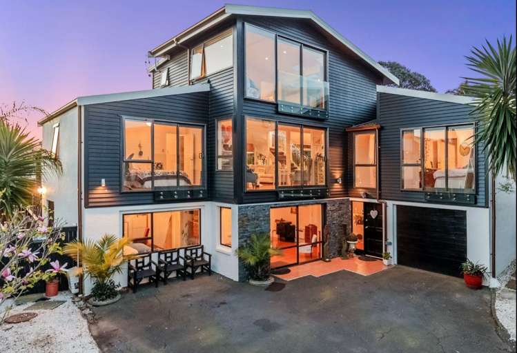 2/36 Seaview Road Castor Bay_0