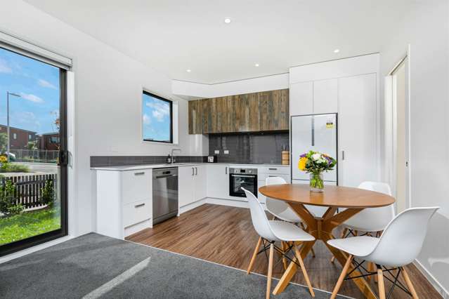 39 Wallace Road Hobsonville_3