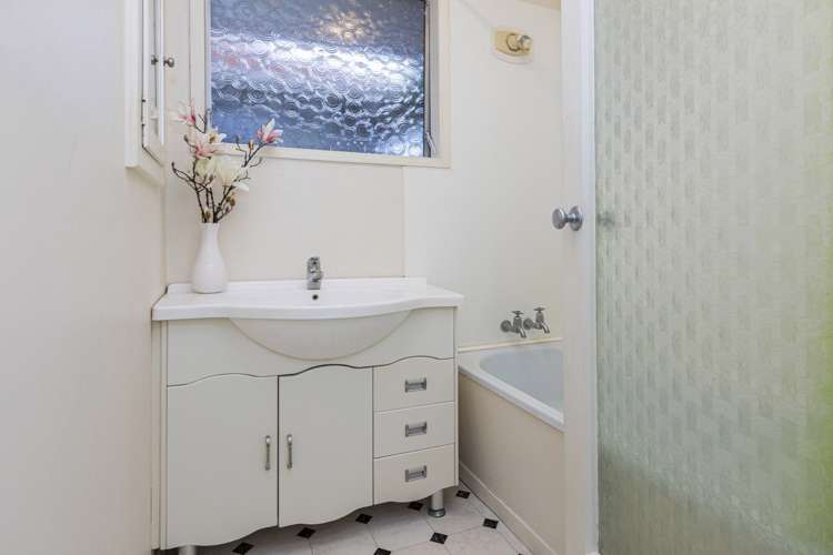 1/11 Sandra Street South New Brighton_11