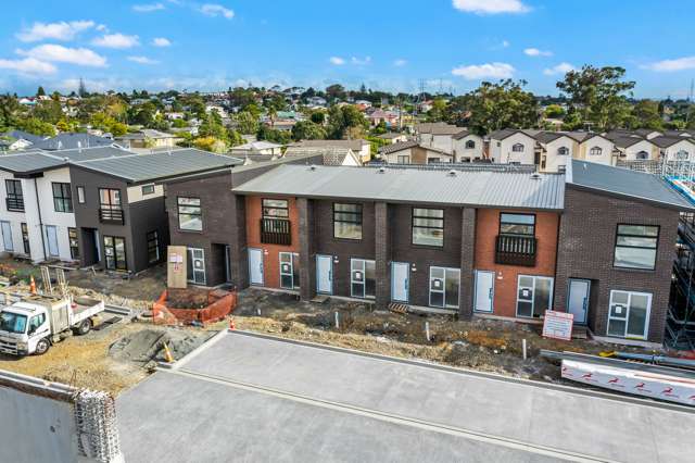 33/148 McLeod Road Te Atatu South_3