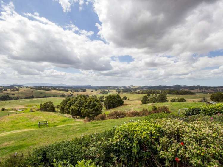 25 Parker Road Otamatea Surrounds_11