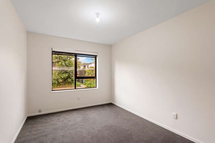 2/146 Stanmore Road Linwood_9
