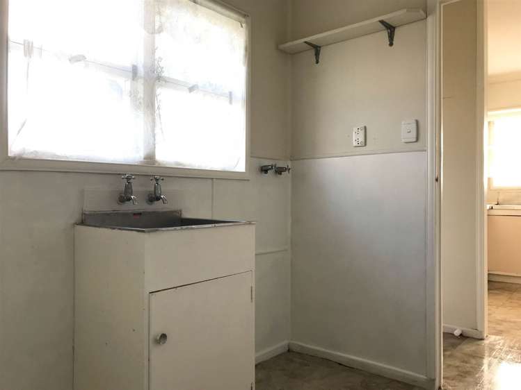 28 Archibald Road Kelston_10