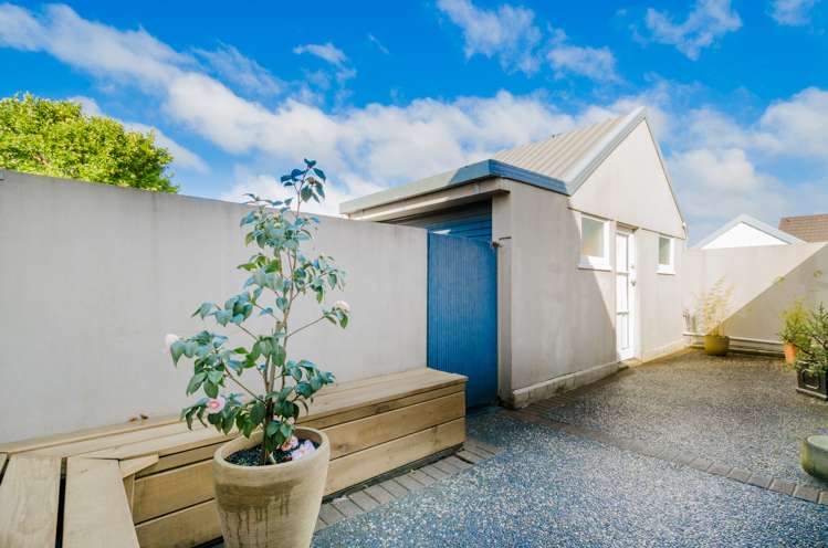 2/108 West Coast Road Glen Eden_3