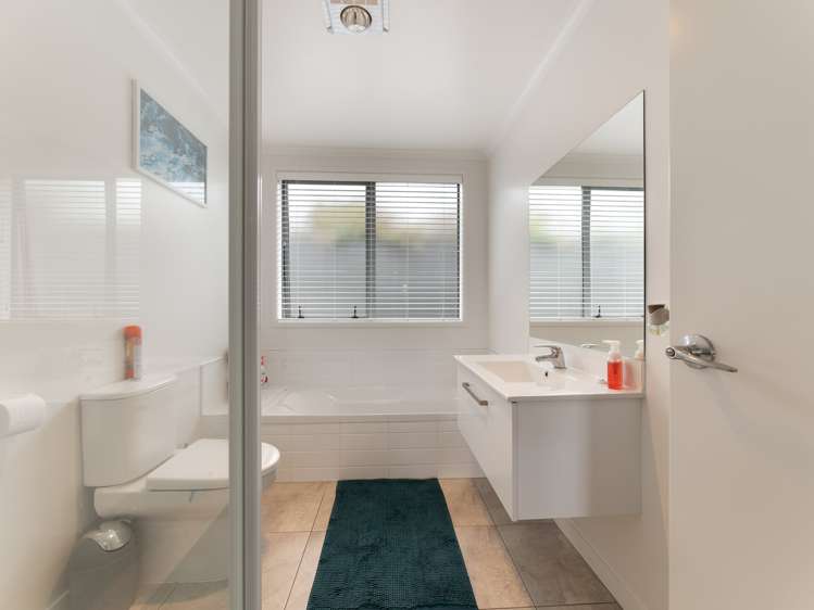 10 Sable Lane Pyes Pa_12