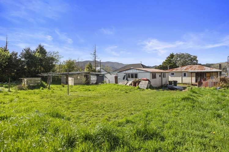 147 Wainuiomata Road Wainuiomata_11
