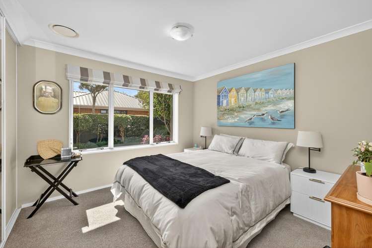 8 Avon Gate Russley_21