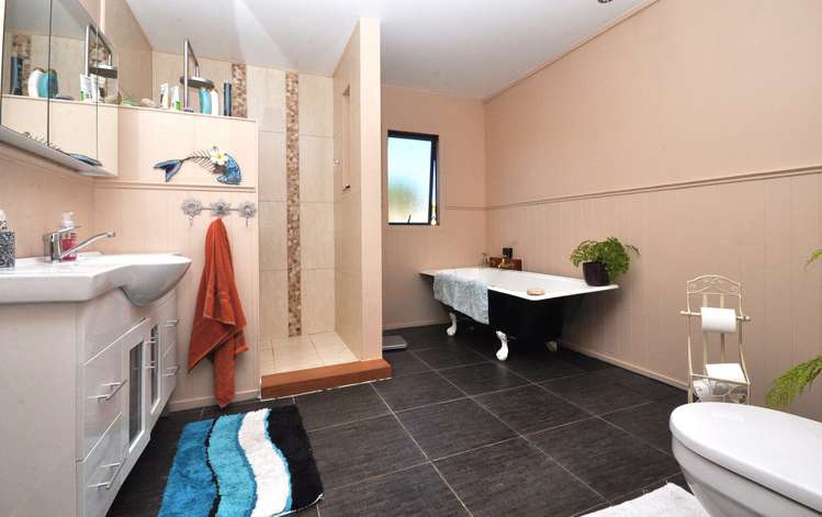 352 Heatley Road Whakapirau_13