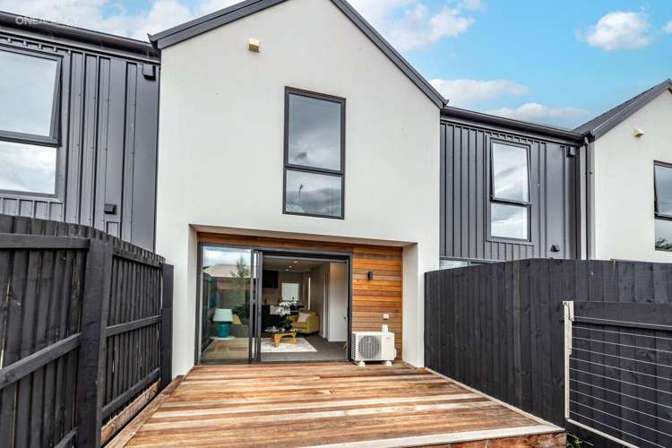 11/27 New Brighton Road Shirley_12