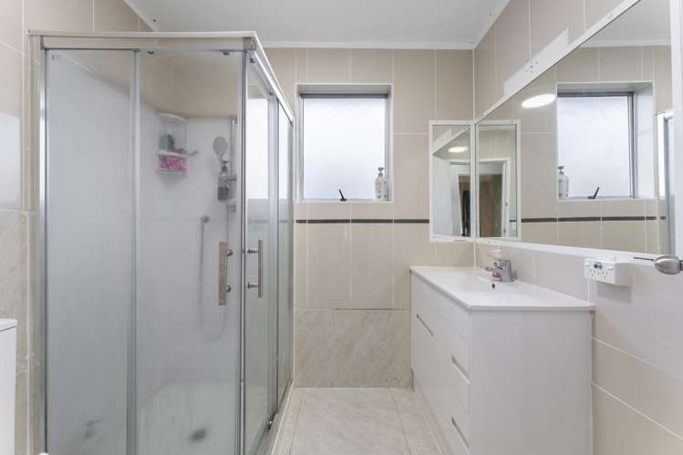 28 Hobby Avenue Birkdale_8