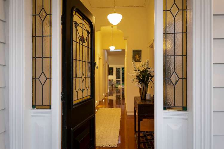 23 Shoal Bay Road Devonport_16