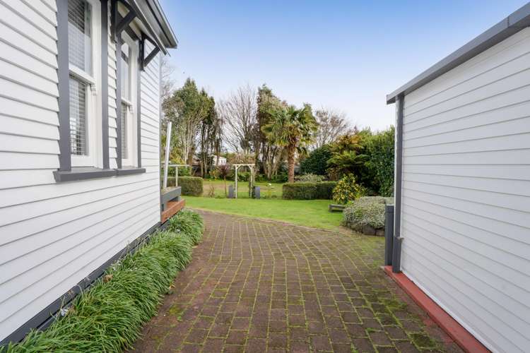 24 Dunn Street Egmont Village_22